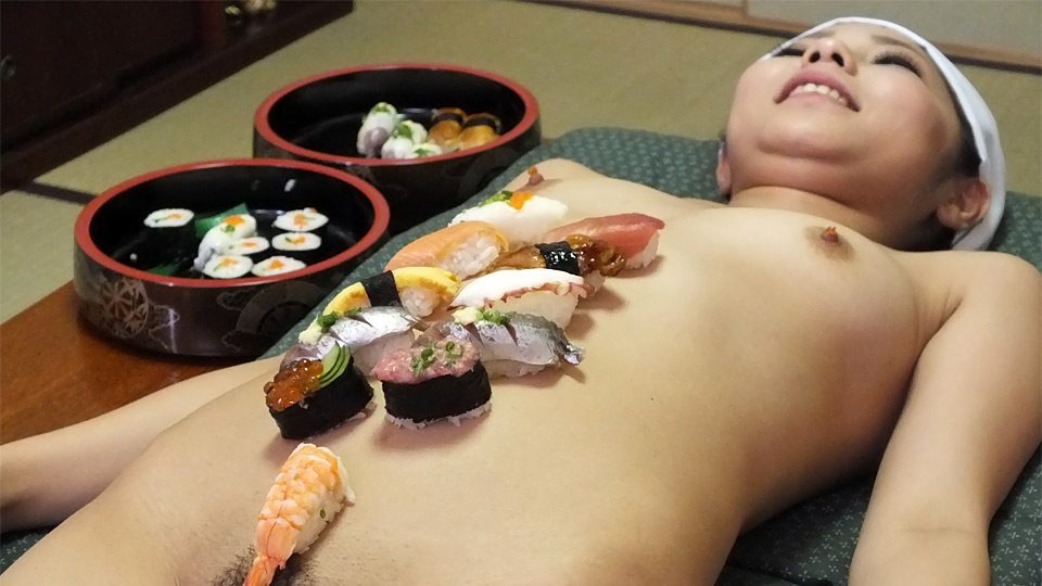 Lulu Kinouchi can pay together with her pussy for a mistake